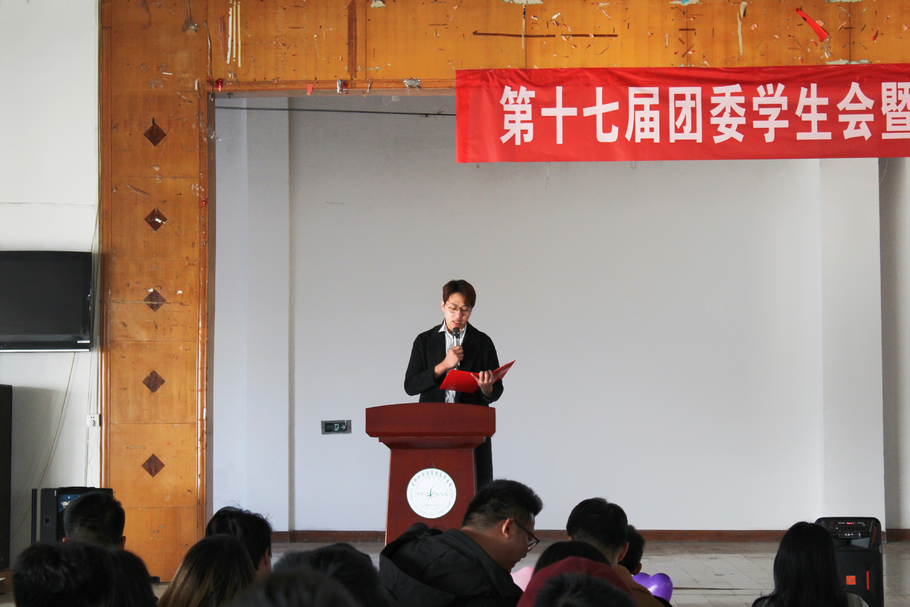 37dc1b45e6c34827a8ba9e9054325cdc.jpg Cache_52b155b9dc99d4bf..jpg