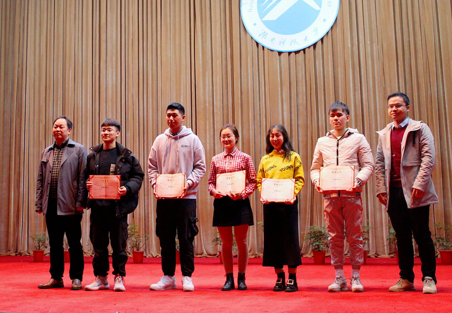 26f6fe4b8fd149ae8b7213f1b71f19e0.jpg 26f6fe4b8fd149ae8b7213f1b71f19e0.jpg