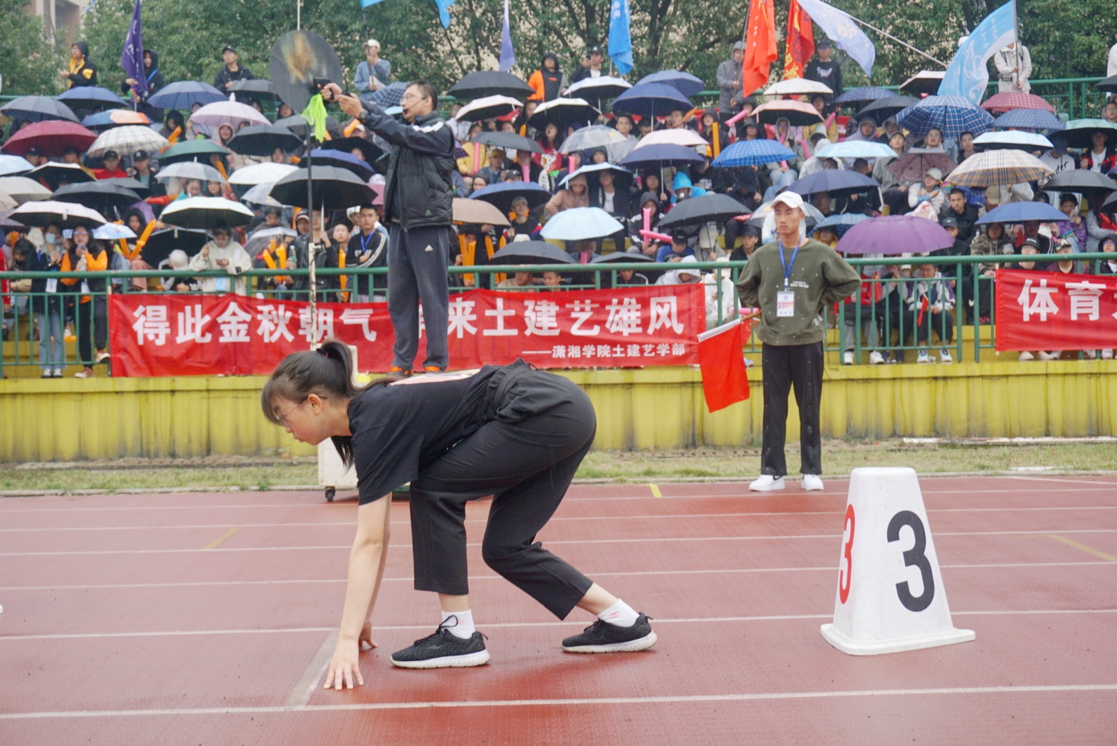 93b2c657c8544a2bbf5b4efb493deba7.jpg 93b2c657c8544a2bbf5b4efb493deba7.jpg