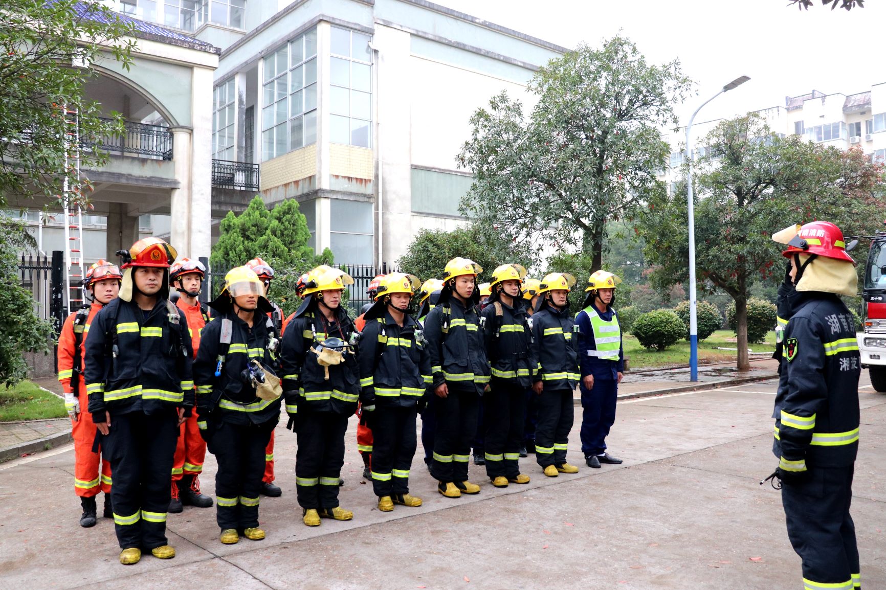 4d3d58aea4b24fc1ab7a2a5cef02db83.jpg 4d3d58aea4b24fc1ab7a2a5cef02db83.jpg