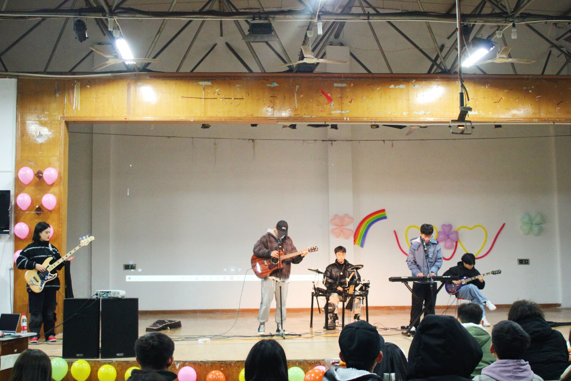 c16dbfaf175847169a129eca22062aa3.jpg c16dbfaf175847169a129eca22062aa3.jpg