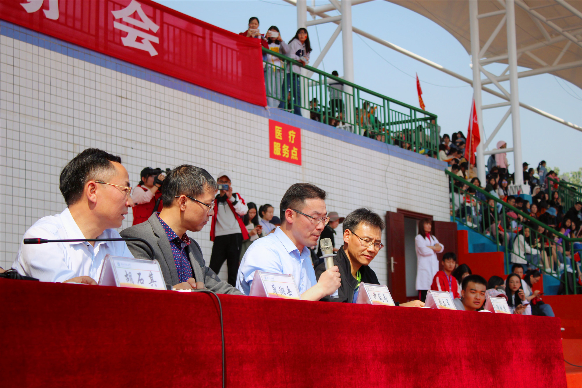 18c4abdb9d5e4150a27c1a2befd003ff.jpg 18c4abdb9d5e4150a27c1a2befd003ff.jpg