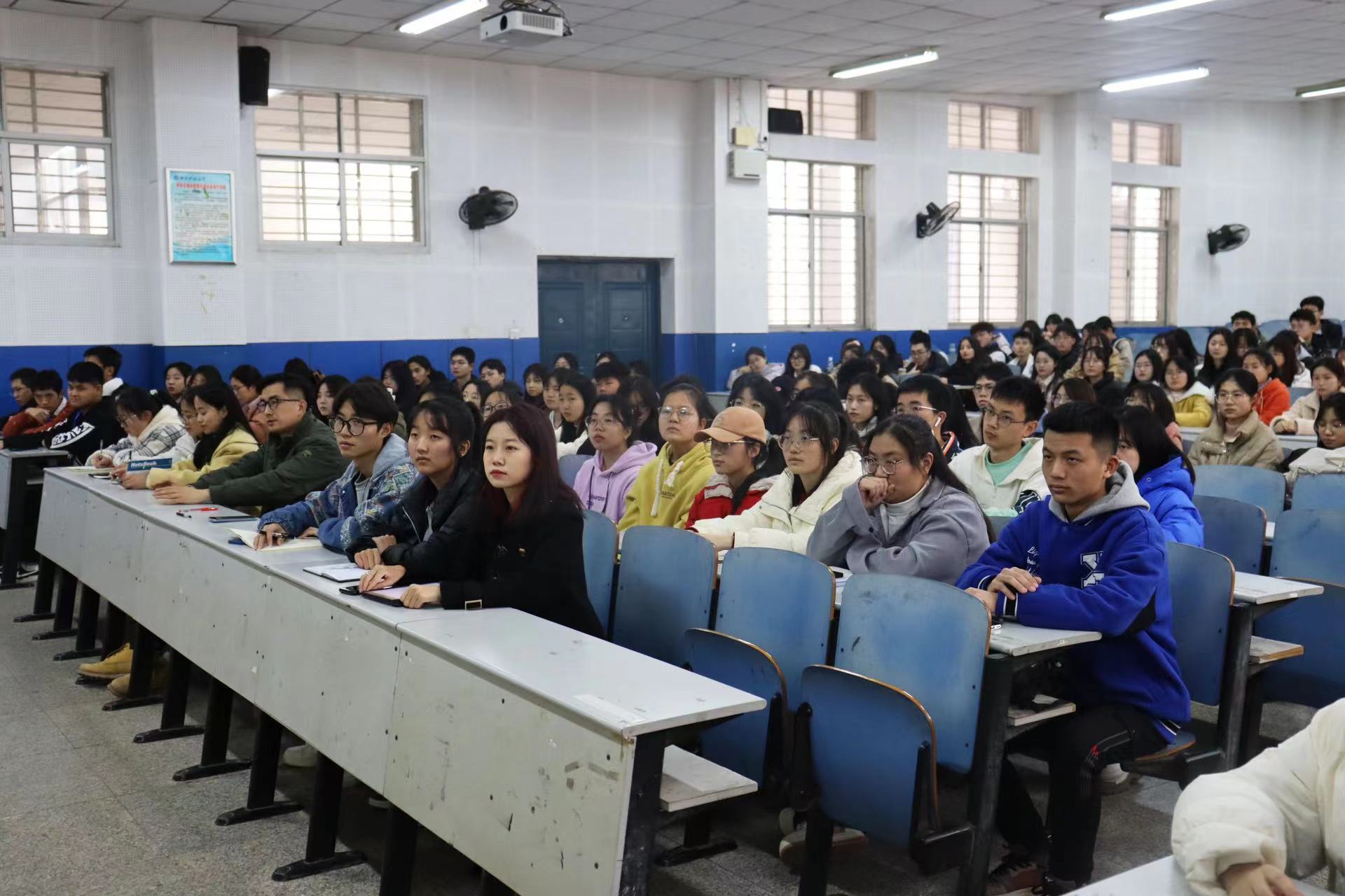 046ea359f40a47ff89f9ce293053b5ee.jpg 046ea359f40a47ff89f9ce293053b5ee.jpg