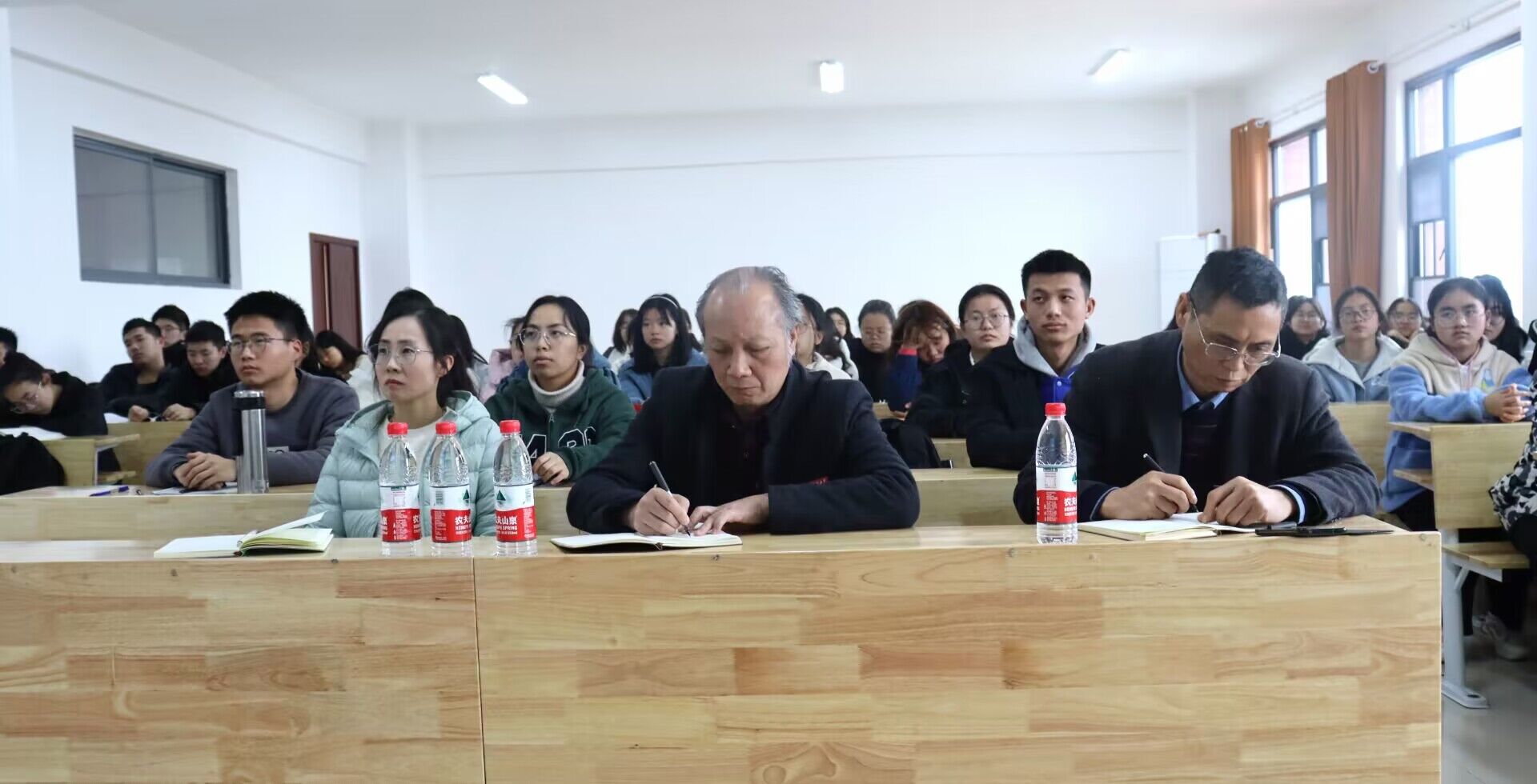 bf451d09de4349c2bae19b074edcac97.jpg bf451d09de4349c2bae19b074edcac97.jpg