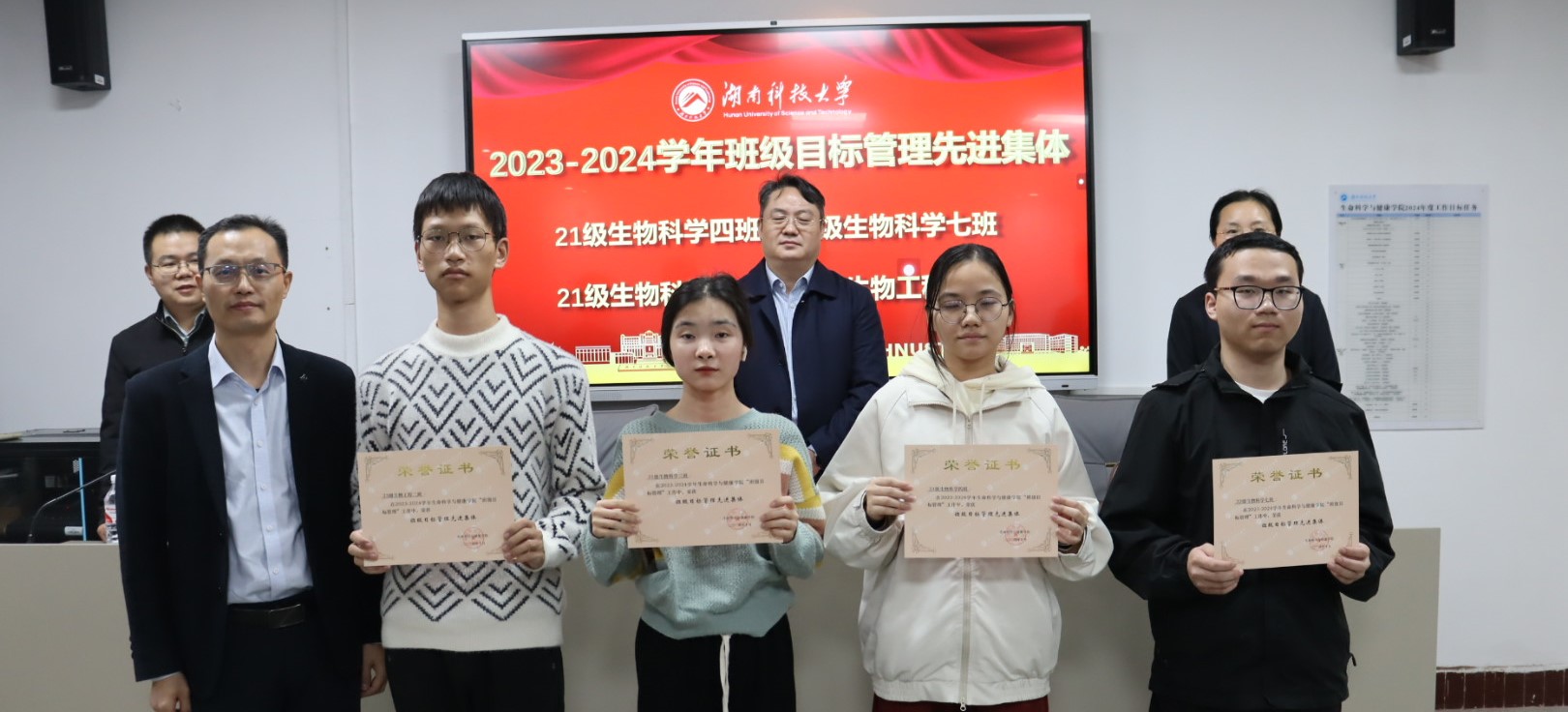 9b1ea36955094906b27aef4c98eec60f.jpg 9b1ea36955094906b27aef4c98eec60f.jpg