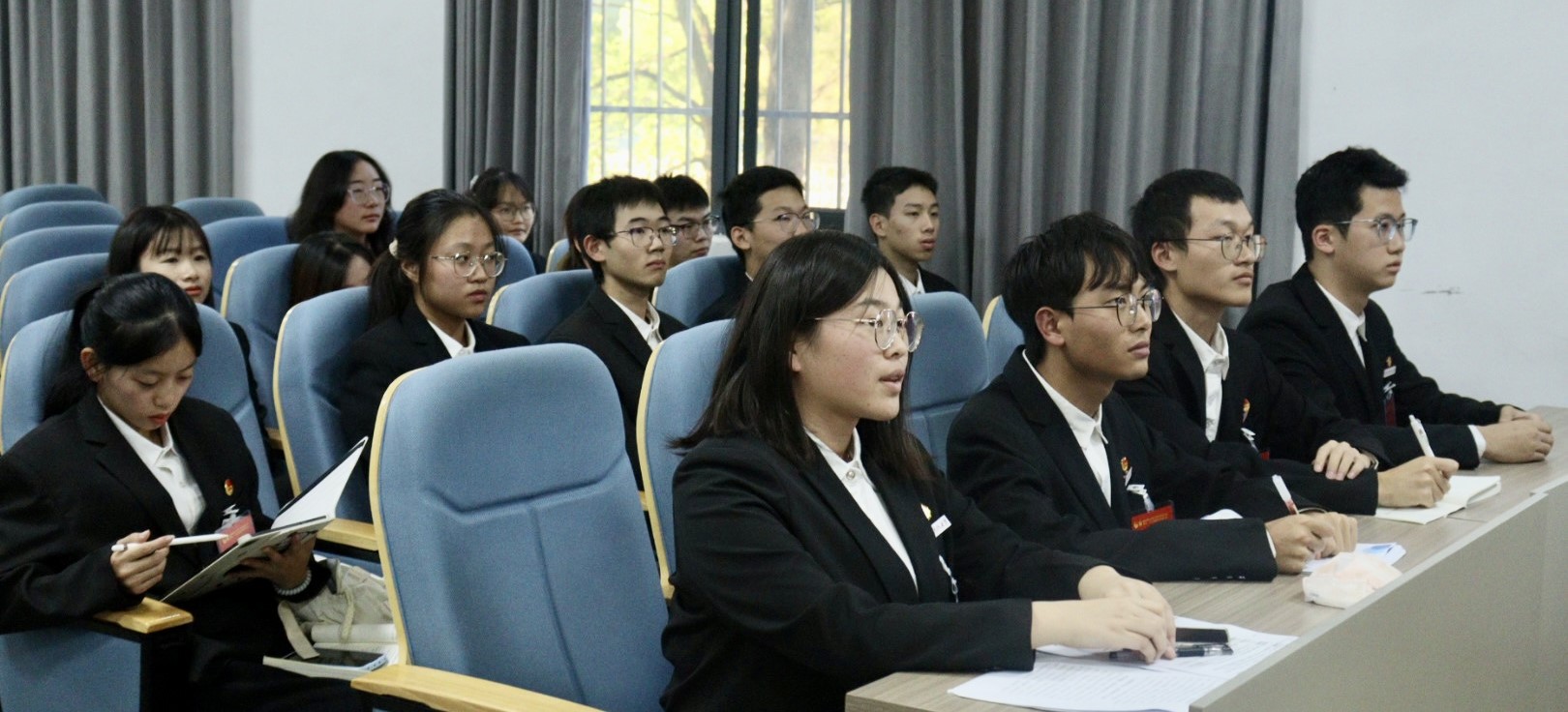 6e8811eb75a94a05865845da69043a87.jpg 6e8811eb75a94a05865845da69043a87.jpg